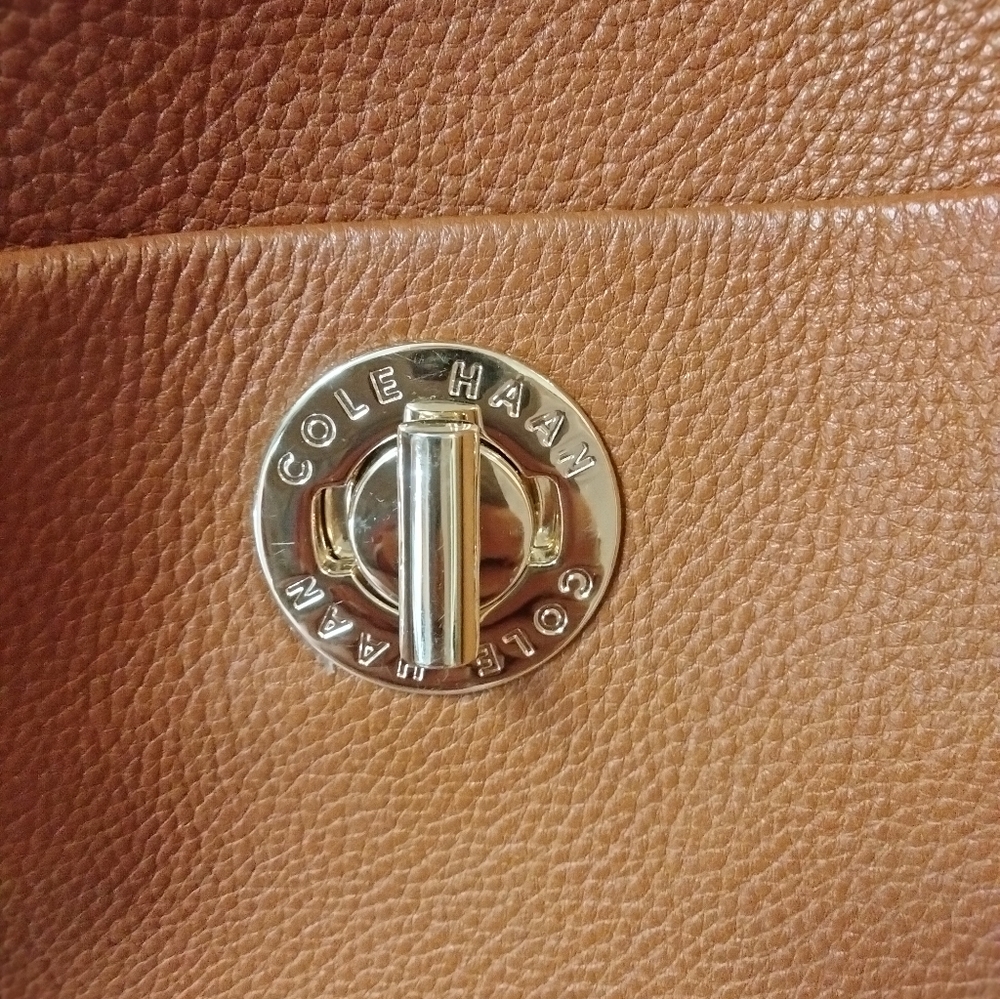 Cole Haan genuine leather Grand series cross body new just no tag